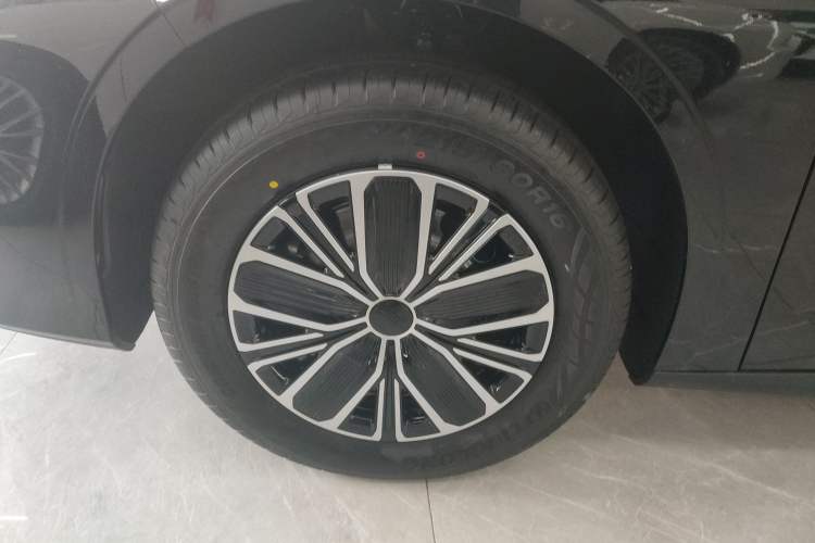 Used Geely Galaxy Stellar 6 2026 Model 60km Sailing Edition Exterior 7