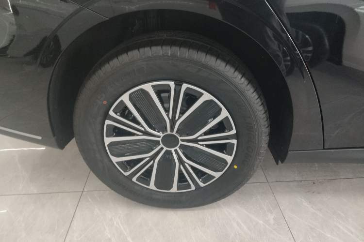 Used Geely Galaxy Stellar 6 2026 Model 60km Sailing Edition Exterior 8