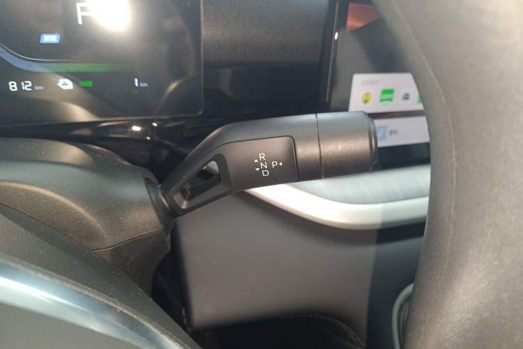 Used Geely Galaxy Stellar 6 2026 Model 60km Sailing Edition Gear Lever