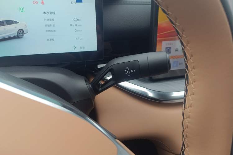 Used Geely Galaxy Stellar 6 2026 Model 125km Exploration+ Edition Gear Lever