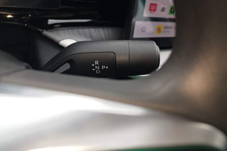 Used Geely Galaxy Stellar 6 2026 Model 60km Sailing Edition Gear Lever
