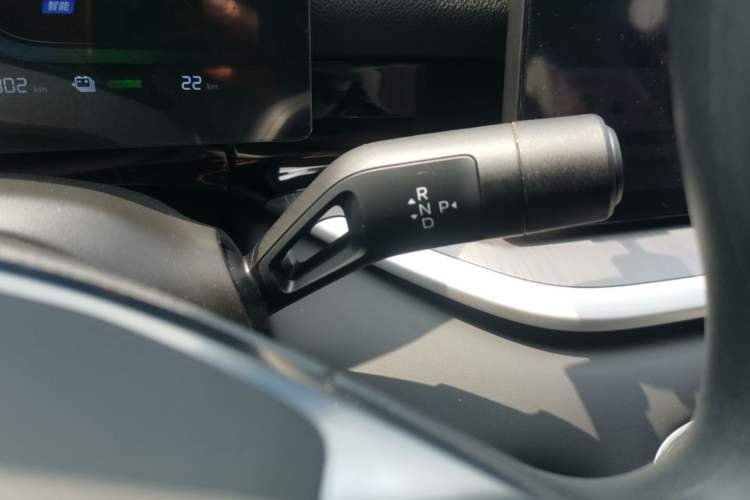 Used Geely Galaxy Stellar 6 2026 Model 60km Sailing Edition Gear Lever