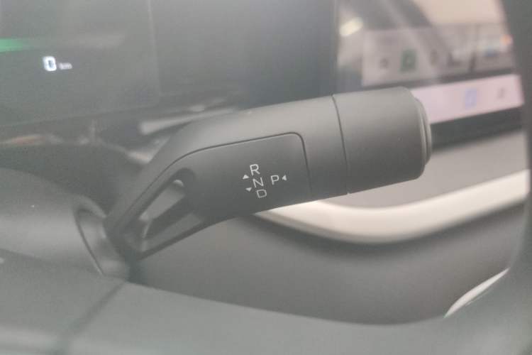 Used Geely Galaxy Stellar 6 2026 Model 60km Sailing Edition Gear Lever