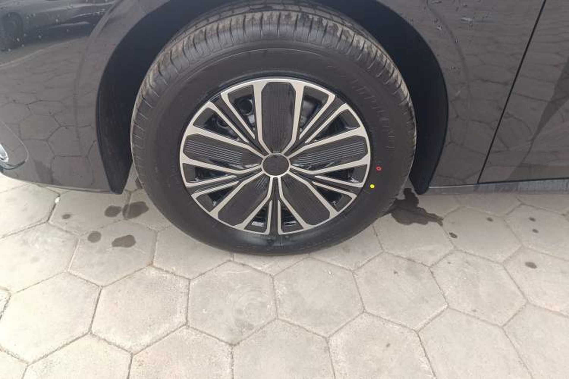 Used Geely Galaxy Stellar 6 2026 Model 60km Sailing Edition Left Front Wheel Hub