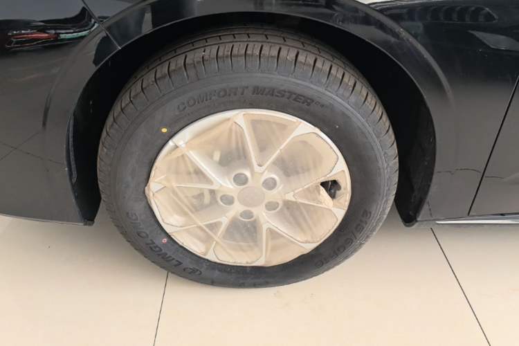 Used Geely Galaxy Stellar 6 2026 Model 125km Long-range Edition Left Front Wheel Hub