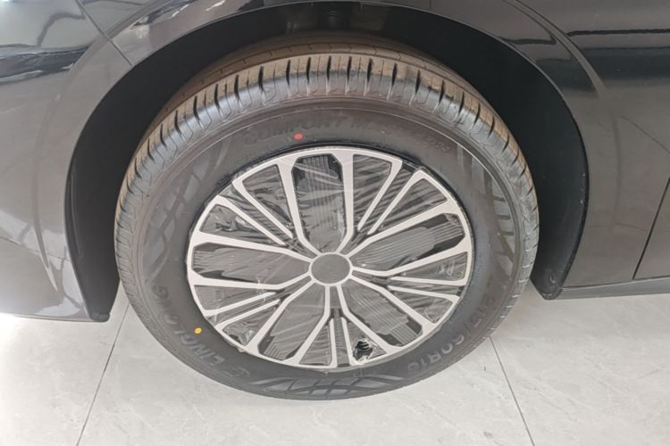 Used Geely Galaxy Stellar 6 2026 Model 60km Free-Style Edition Left Front Wheel Hub