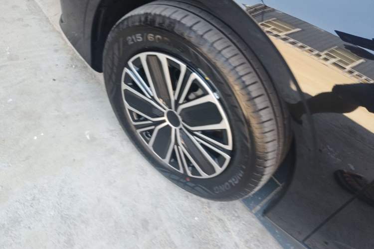 Used Geely Galaxy Stellar 6 2026 Model 60km Sailing Edition Left Front Wheel Hub