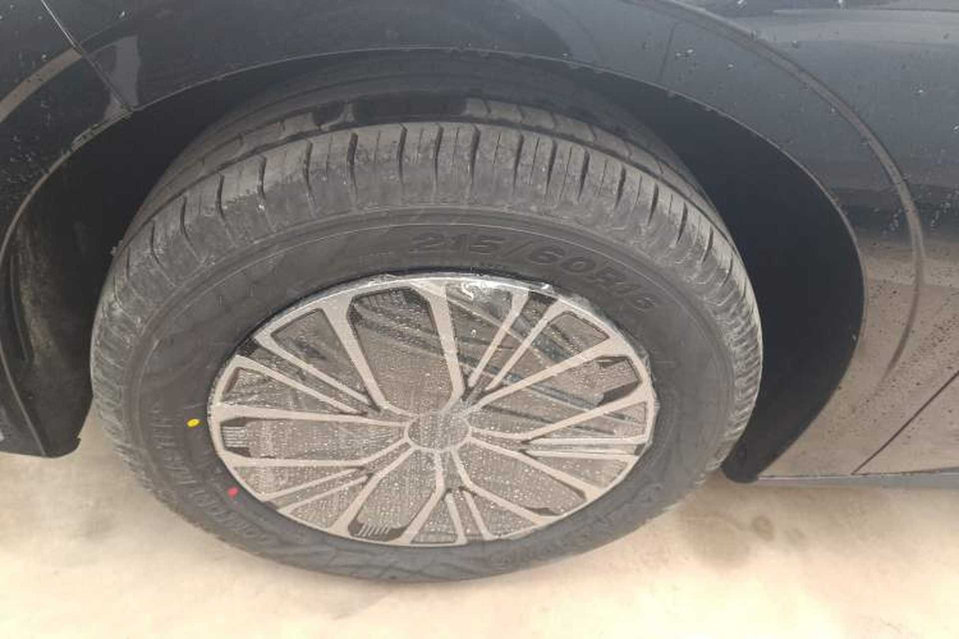 Used Geely Galaxy Stellar 6 2026 Model 60km Free-Style Edition Left Front Wheel Hub