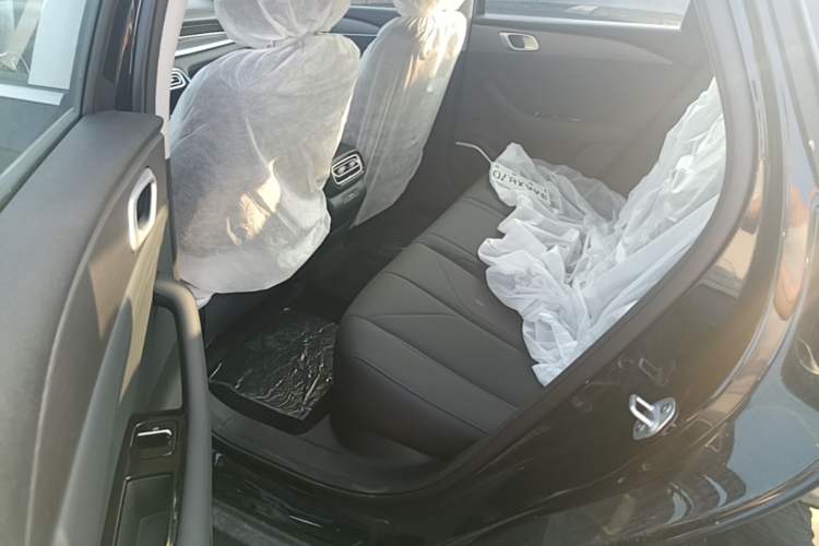Used Geely Galaxy Stellar 6 2026 Model 60km Sailing Edition Left Rear Seat