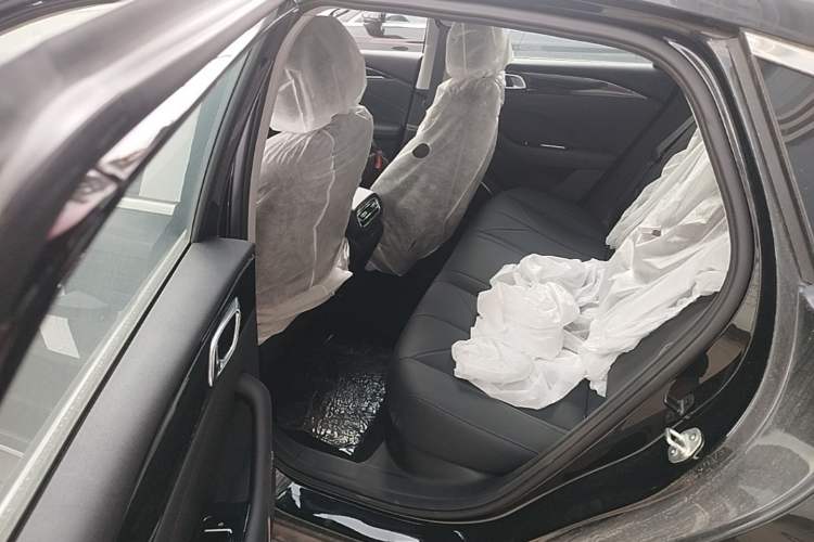Used Geely Galaxy Stellar 6 2026 Model 125km Long-range Edition Left Rear Seat