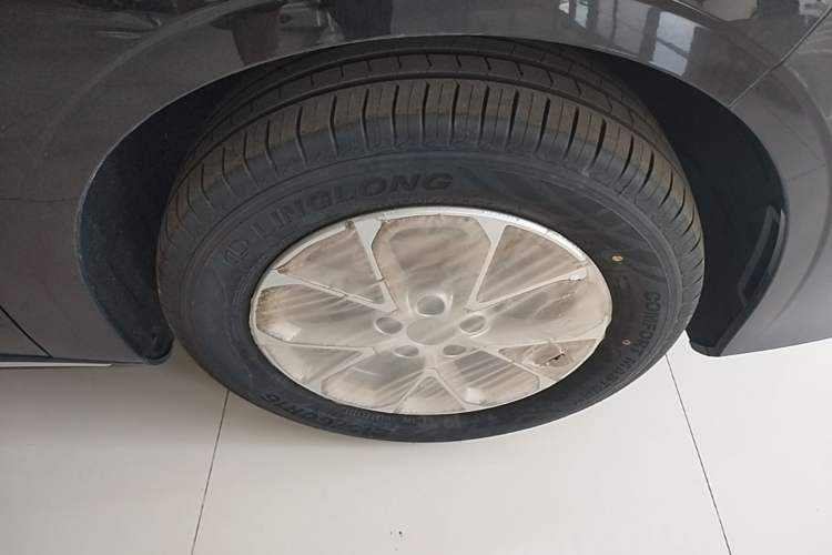 Used Geely Galaxy Stellar 6 2026 Model 125km Long-range Edition Right Rear Wheel Hub