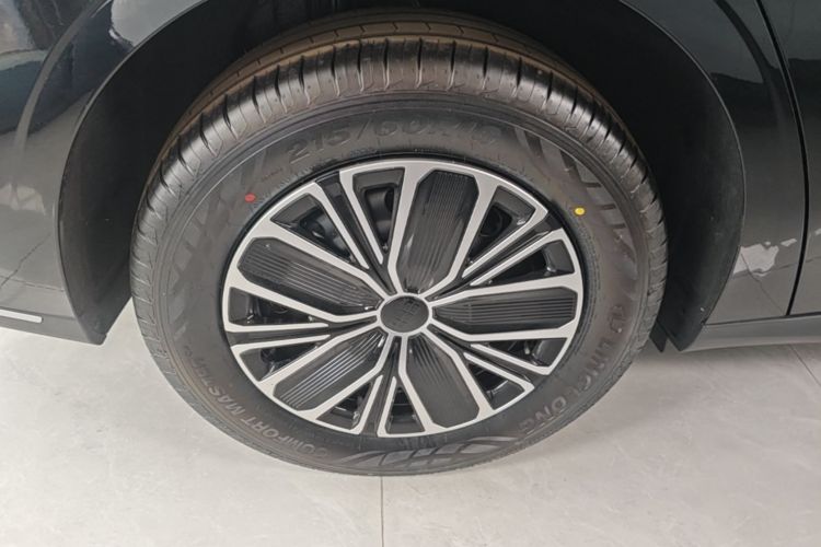 Used Geely Galaxy Stellar 6 2026 Model 60km Free-Style Edition Right Rear Wheel Hub
