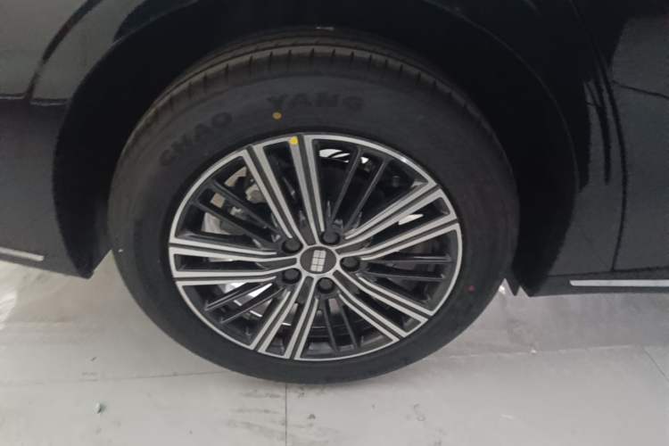 Used Geely Galaxy Stellar 6 2026 Model 125km Exploration+ Edition Right Rear Wheel Hub