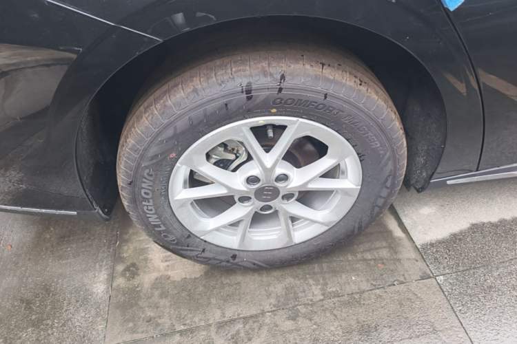Used Geely Galaxy Stellar 6 2026 Model 125km Free-Style Edition Right Rear Wheel Hub