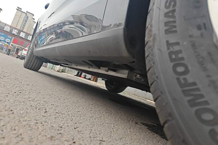 Used Geely Galaxy Stellar 6 2026 Model 125km Free-Style Edition Right Side Sill
