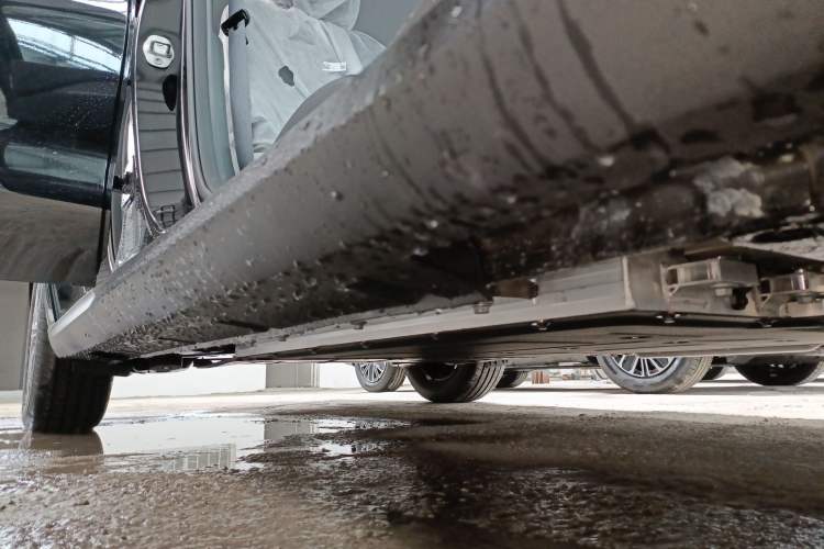 Used Geely Galaxy Stellar 6 2026 Model 125km Free-Style Edition Right Side Sill