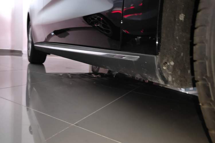 Used Geely Galaxy Stellar 6 2026 Model 60km Exploration Edition Right Side Sill
