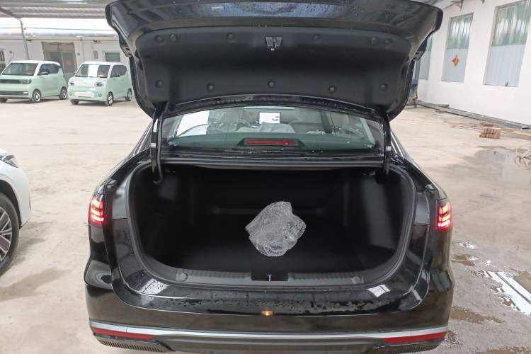 Used Geely Galaxy Stellar 6 2026 Model 125km Free-Style Edition Trunk