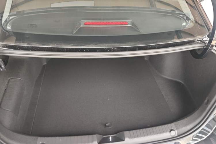 Used Geely Galaxy Stellar 6 2026 Model 60km Free-Style Edition Trunk