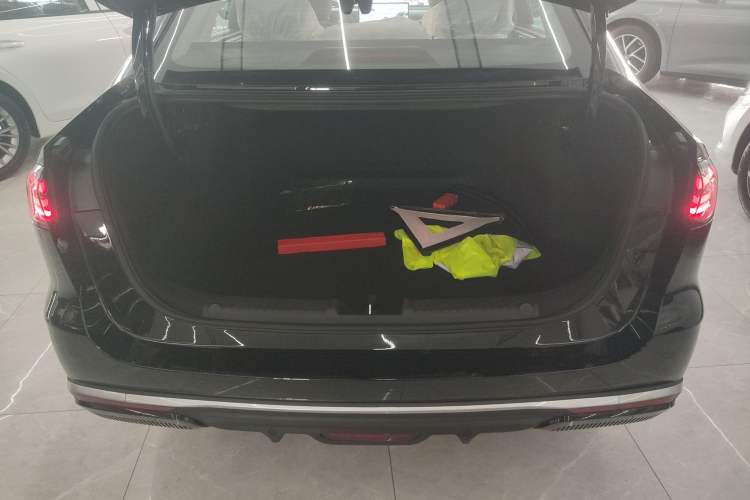 Used Geely Galaxy Stellar 6 2026 Model 60km Sailing Edition Trunk