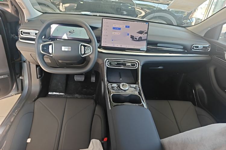 Used Geely Galaxy Stellar 6 2026 Model 125km Long-range Edition Center Console