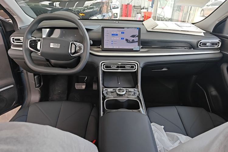 Used Geely Galaxy Stellar 6 2026 Model 125km Free-Style Edition Center Console