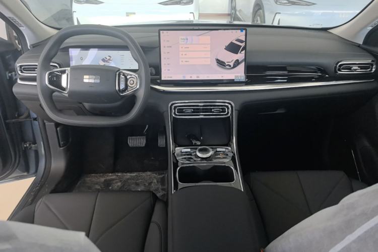 Used Geely Galaxy Stellar 6 2026 Model 125km Long-range Edition Center Console