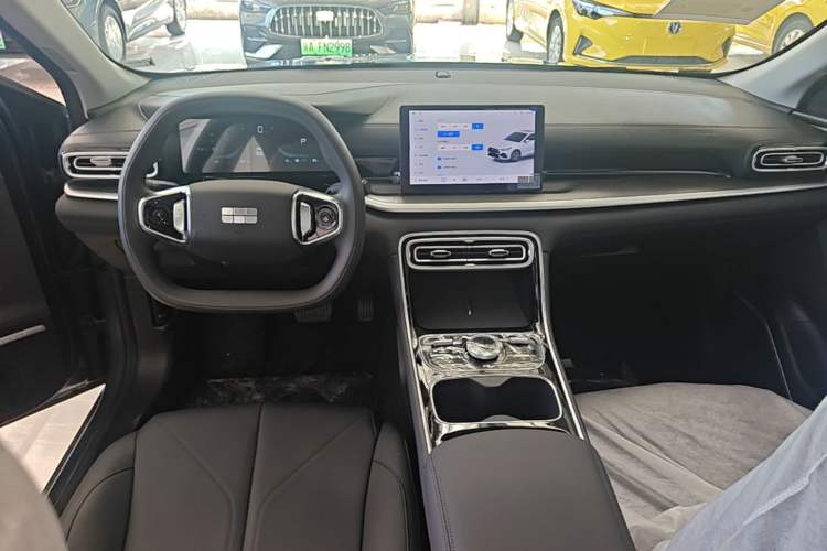Used Geely Galaxy Stellar 6 2026 Model 125km Free-Style Edition Center Console