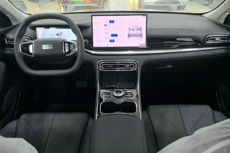 Used Geely Galaxy Stellar 6 2026 Model 125km Long-range Edition Center Console