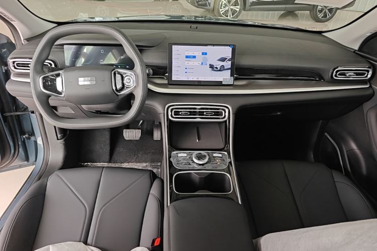 Used Geely Galaxy Stellar 6 2026 Model 125km Free-Style Edition Center Console