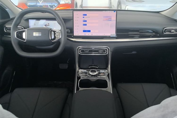 Used Geely Galaxy Stellar 6 2026 Model 125km Long-range Edition Center Console