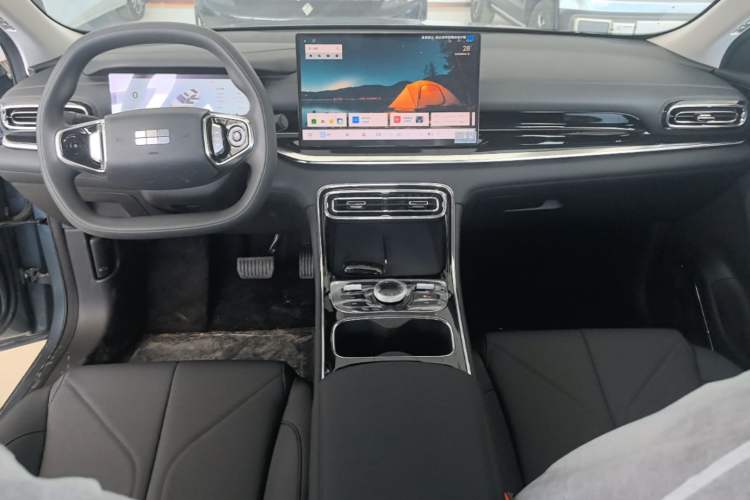 Used Geely Galaxy Stellar 6 2026 Model 125km Free-Style Edition Center Console