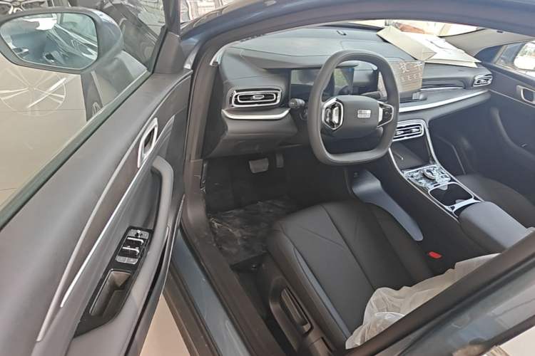 Used Geely Galaxy Stellar 6 2026 Model 125km Free-Style Edition Driver Seat
