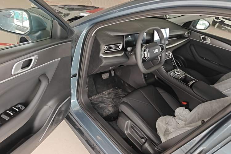Used Geely Galaxy Stellar 6 2026 Model 125km Free-Style Edition Driver Seat
