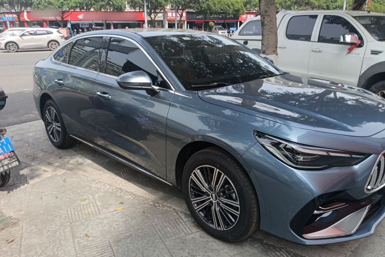 Used Geely Galaxy Stellar 6 2026 Model 125km Free-Style Edition Front Right 45 Deg