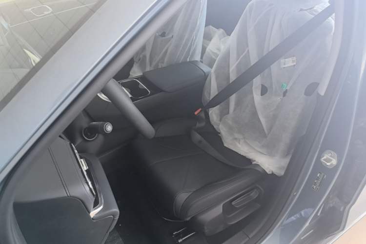 Used Geely Galaxy Stellar 6 2026 Model 125km Free-Style Edition Left Front Seat