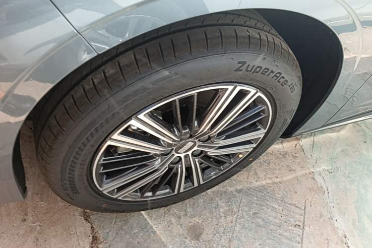 Used Geely Galaxy Stellar 6 2026 Model 125km Free-Style Edition Left Front Wheel Hub
