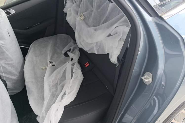 Used Geely Galaxy Stellar 6 2026 Model 125km Free-Style Edition Left Rear Seat
