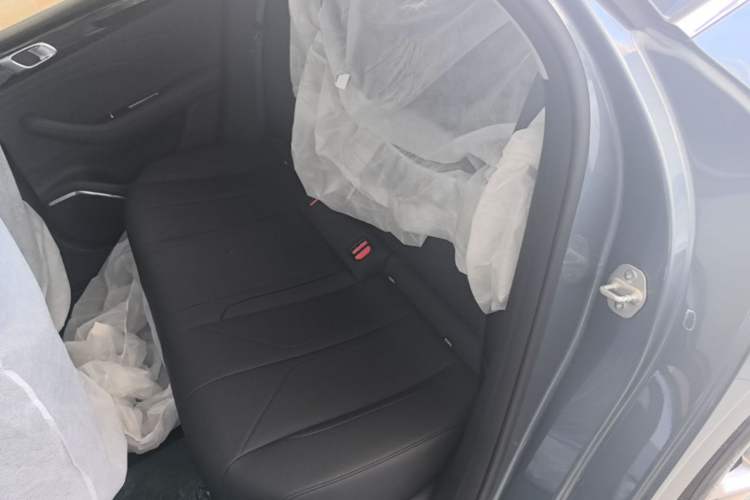 Used Geely Galaxy Stellar 6 2026 Model 125km Long-range Edition Left Rear Seat