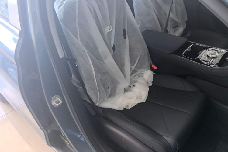 Used Geely Galaxy Stellar 6 2026 Model 125km Long-range Edition Right Front Seat