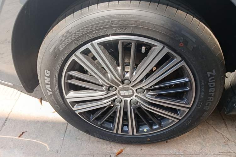 Used Geely Galaxy Stellar 6 2026 Model 125km Free-Style Edition Right Rear Wheel Hub