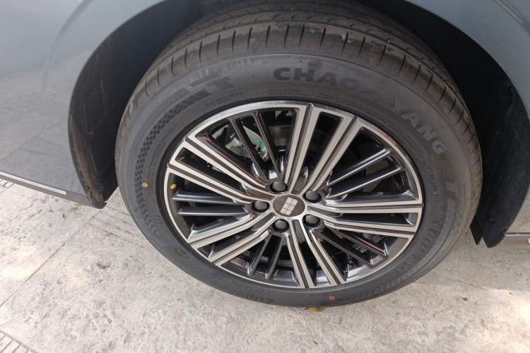 Used Geely Galaxy Stellar 6 2026 Model 125km Free-Style Edition Right Rear Wheel Hub