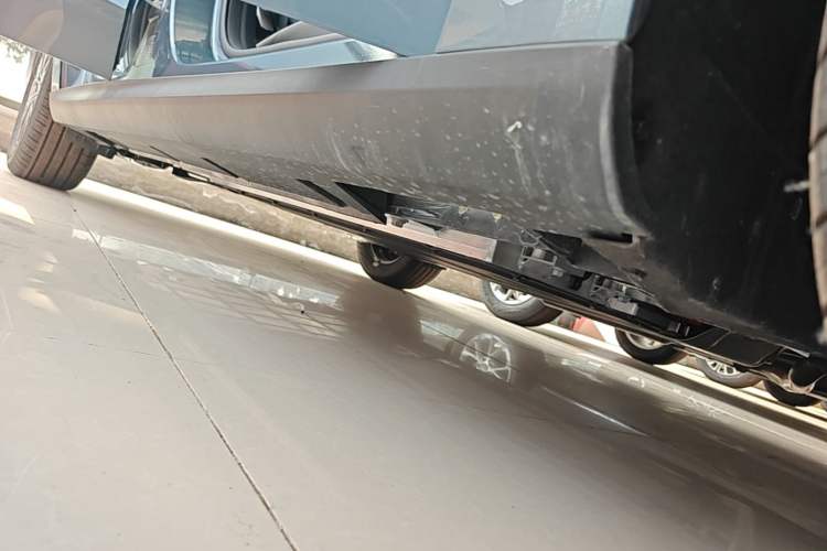 Used Geely Galaxy Stellar 6 2026 Model 125km Free-Style Edition Right Side Sill