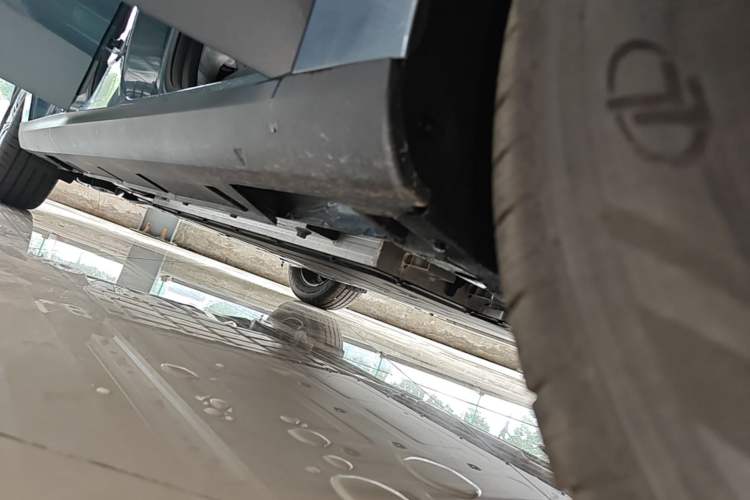 Used Geely Galaxy Stellar 6 2026 Model 125km Free-Style Edition Right Side Sill
