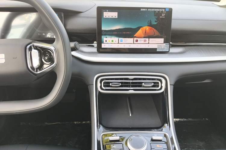 Used Geely Galaxy Stellar 6 2026 Model 125km Free-Style Edition Audio And AC Panel