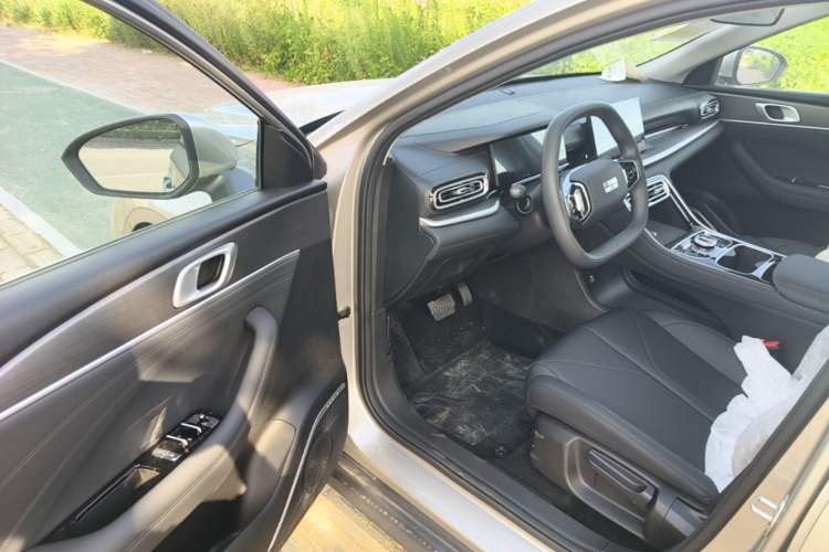 Used Geely Galaxy Stellar 6 2026 Model 125km Free-Style Edition Driver Seat