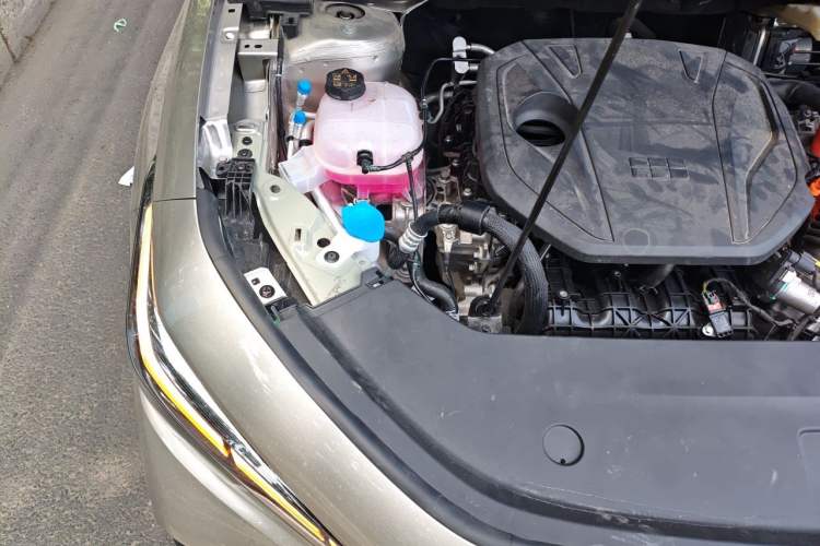 Used Geely Galaxy Stellar 6 2026 Model 125km Long-range Edition Engine Bay Right