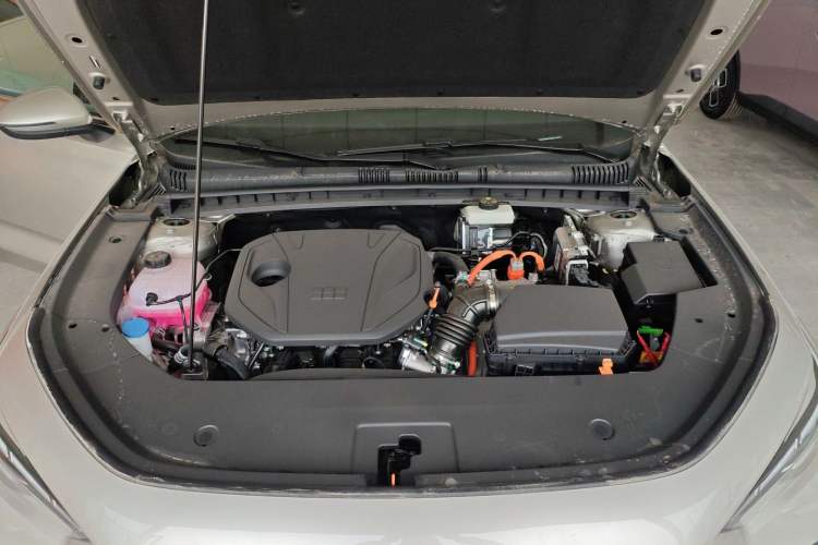 Used Geely Galaxy Stellar 6 2026 Model 125km Free-Style Edition Engine Bay