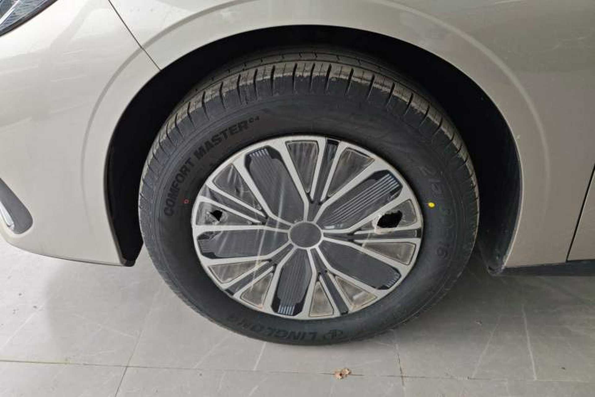 Used Geely Galaxy Stellar 6 2026 Model 125km Free-Style Edition Exterior 4