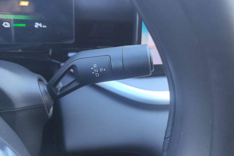 Used Geely Galaxy Stellar 6 2026 Model 60km Sailing Edition Gear Lever